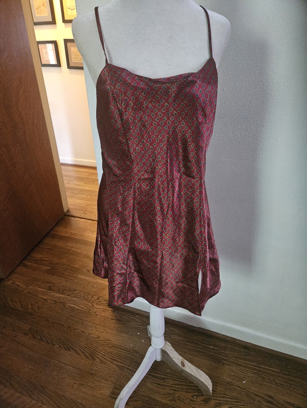 Vintage Victoria's Secret Red Patterned Satin  Slip medium